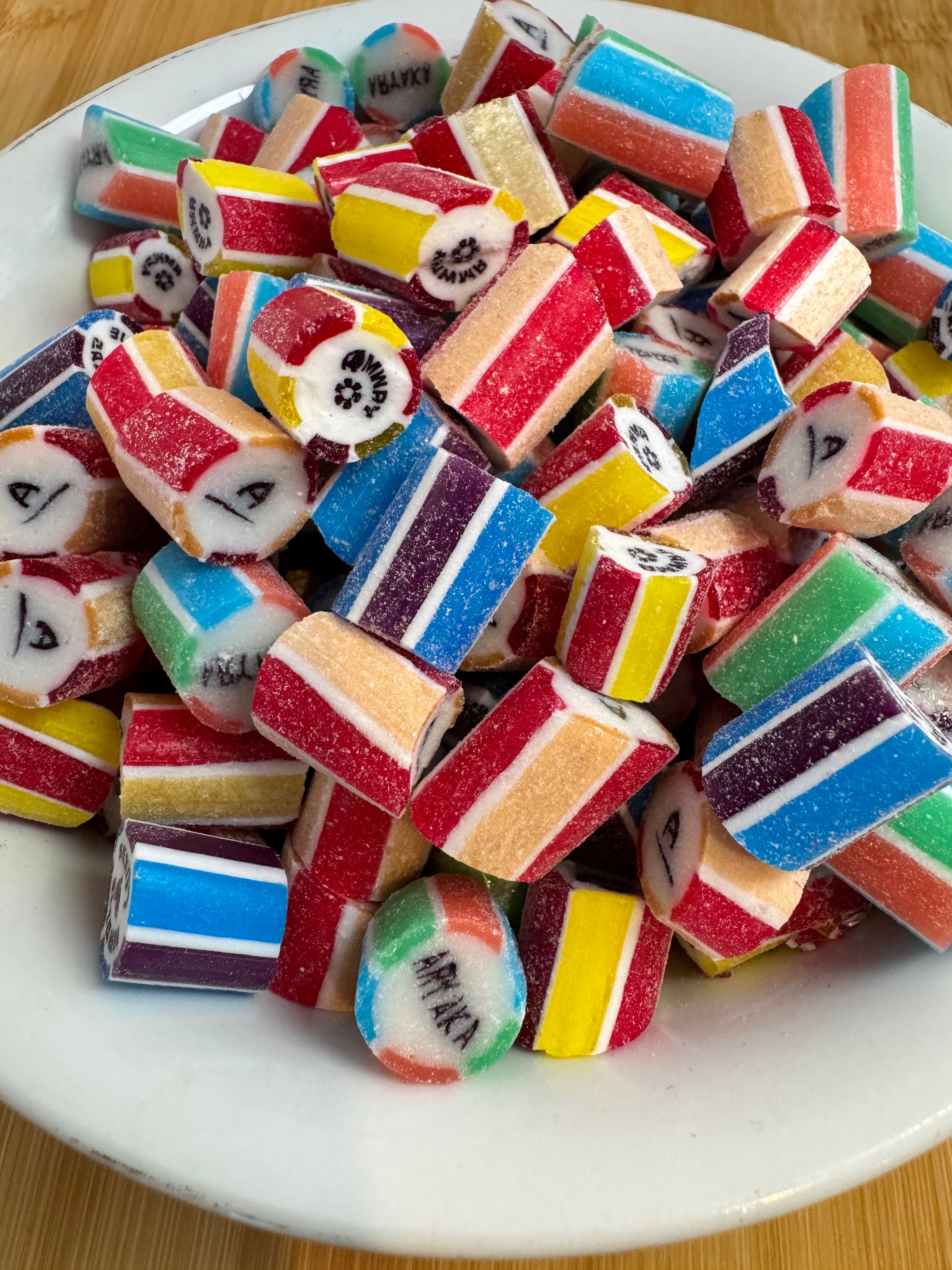 Lucky Dip Extra Luxe Candy – Mystery Mix, Major Bargain